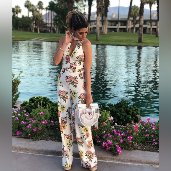 Guess floral jumpsuit in size XS - Picture 1 of 4